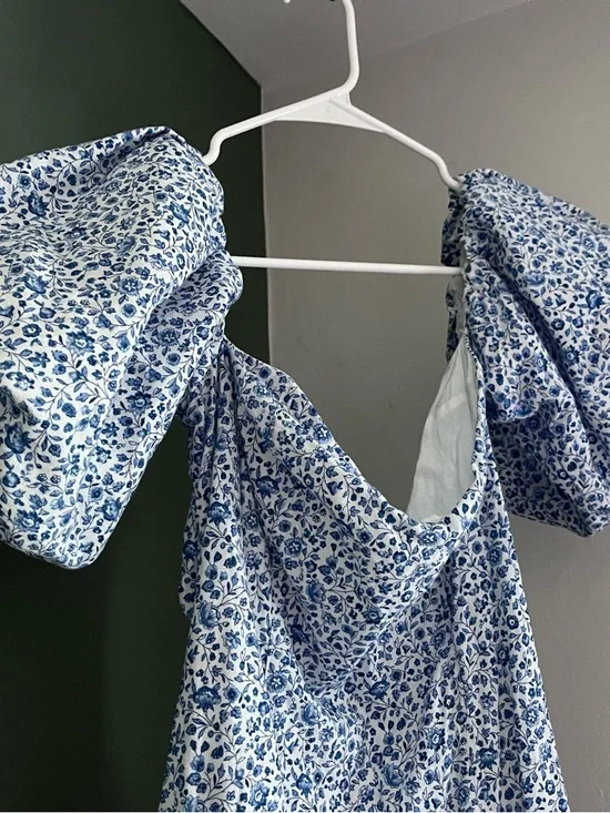 H&M Floral Puff-Sleeve Maxi Dress - Picture 2 of 9